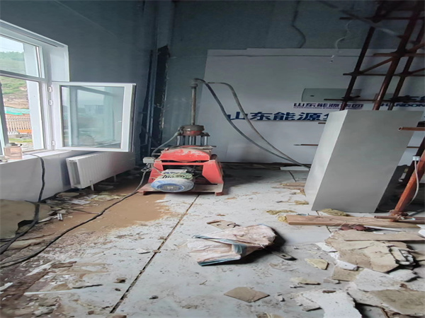 东洲地基基础下沉墙体裂缝加固注浆顶升施工